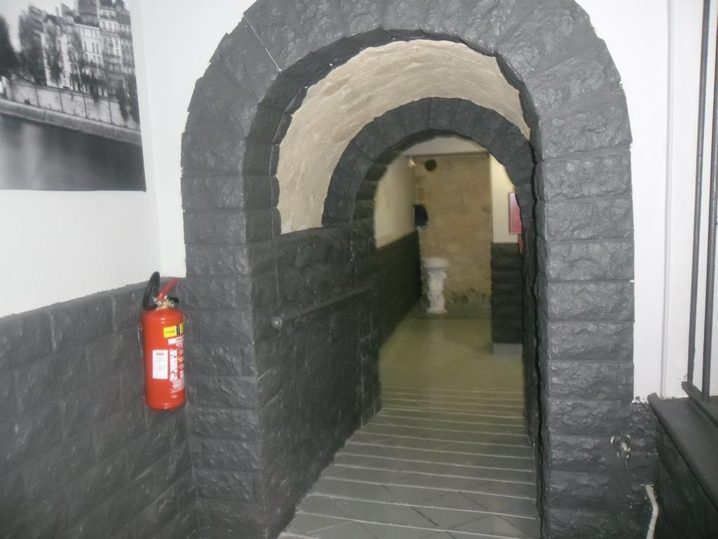 Hipotel Paris Montmartre Gare Du Nord Εξωτερικό φωτογραφία