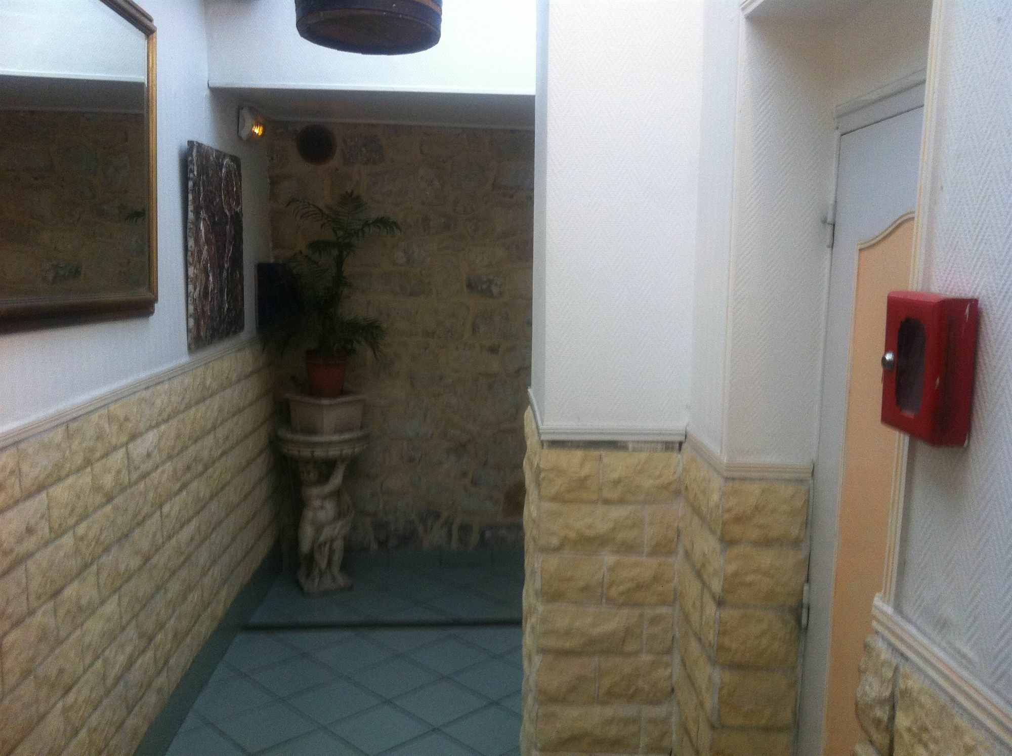 Hipotel Paris Montmartre Gare Du Nord Εξωτερικό φωτογραφία
